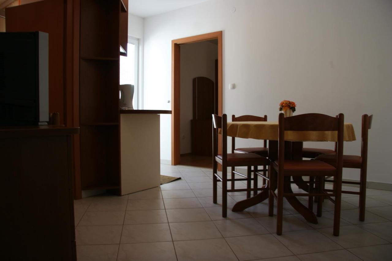 Apartmani Biser Tucepi Exterior photo